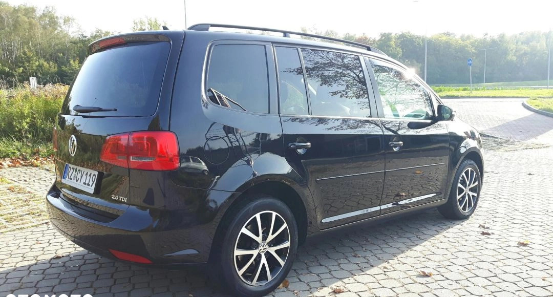 Volkswagen Touran cena 36800 przebieg: 240000, rok produkcji 2011 z Bytom małe 436